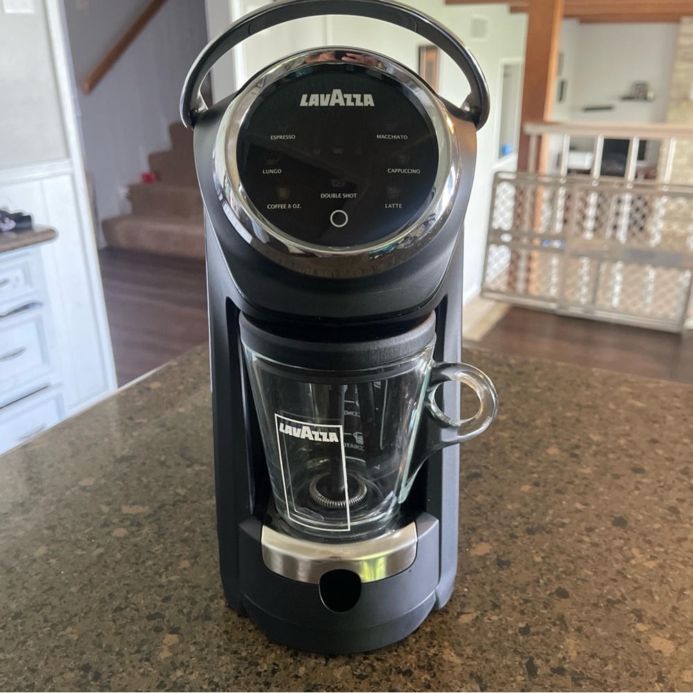 Lavazza Expert Coffee Classy Plus Single Serve ALL-IN-ONE Espresso